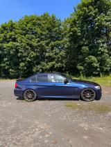BMW 325i Edition Exclusive - BMW 325 mit Benzin-Antrieb: Limousine, Automatik