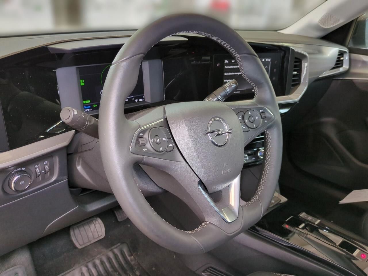 Fahrzeugabbildung Opel Mokka-e EDITION 1-PHASIG SPORT/LED/VIRTU./DAB+