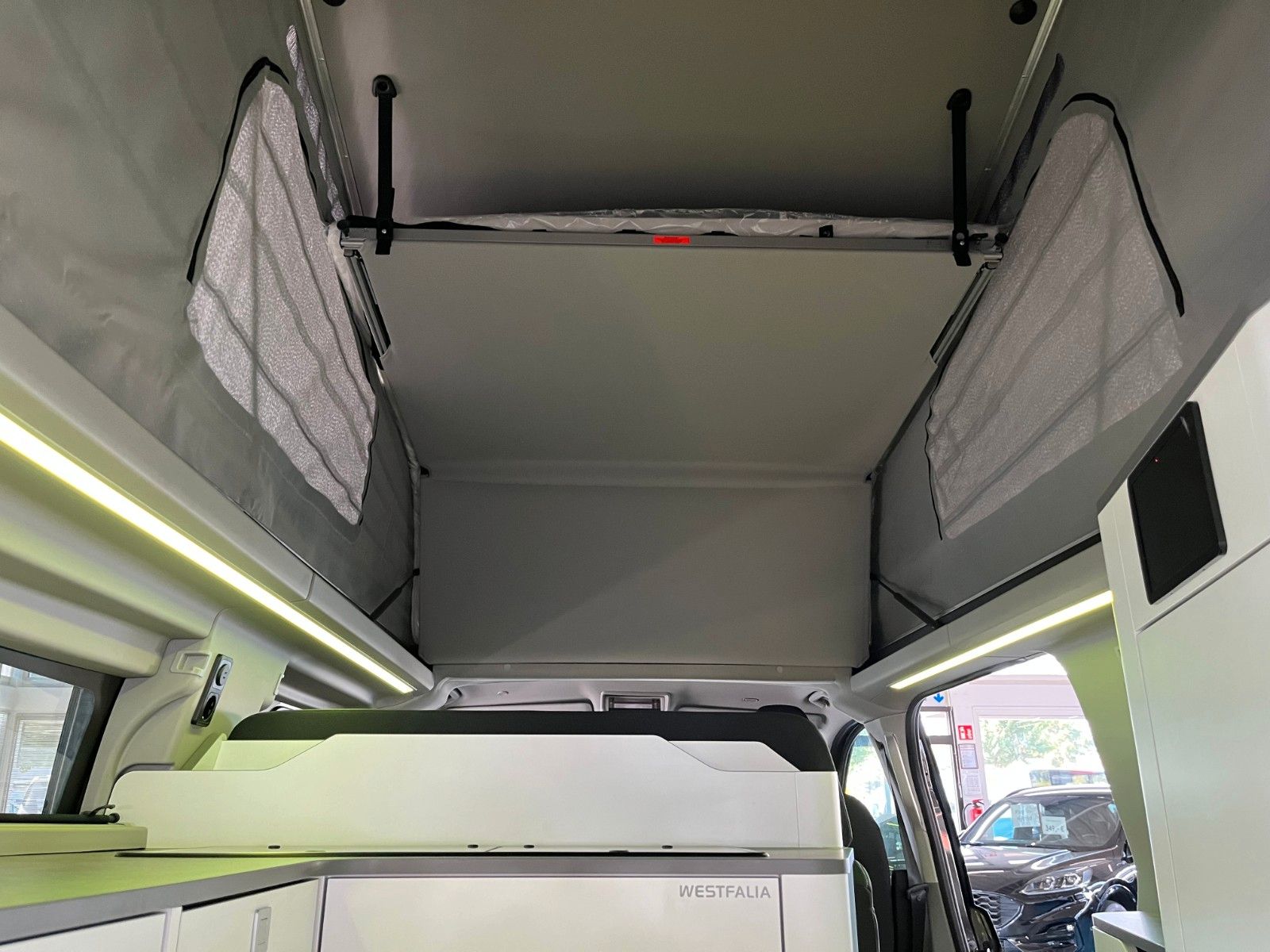 Fahrzeugabbildung Ford NUGGET L2 Titanium Aufstelldach Markise uvm.