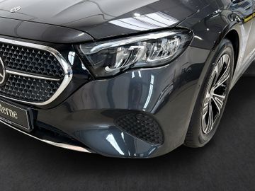 Mercedes E 200 - 3