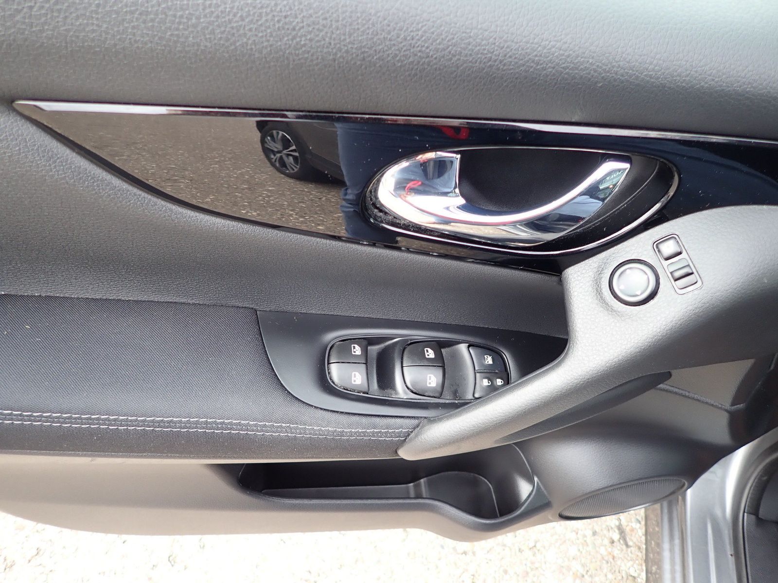 Fahrzeugabbildung Nissan Qashqai (J11E) Zama