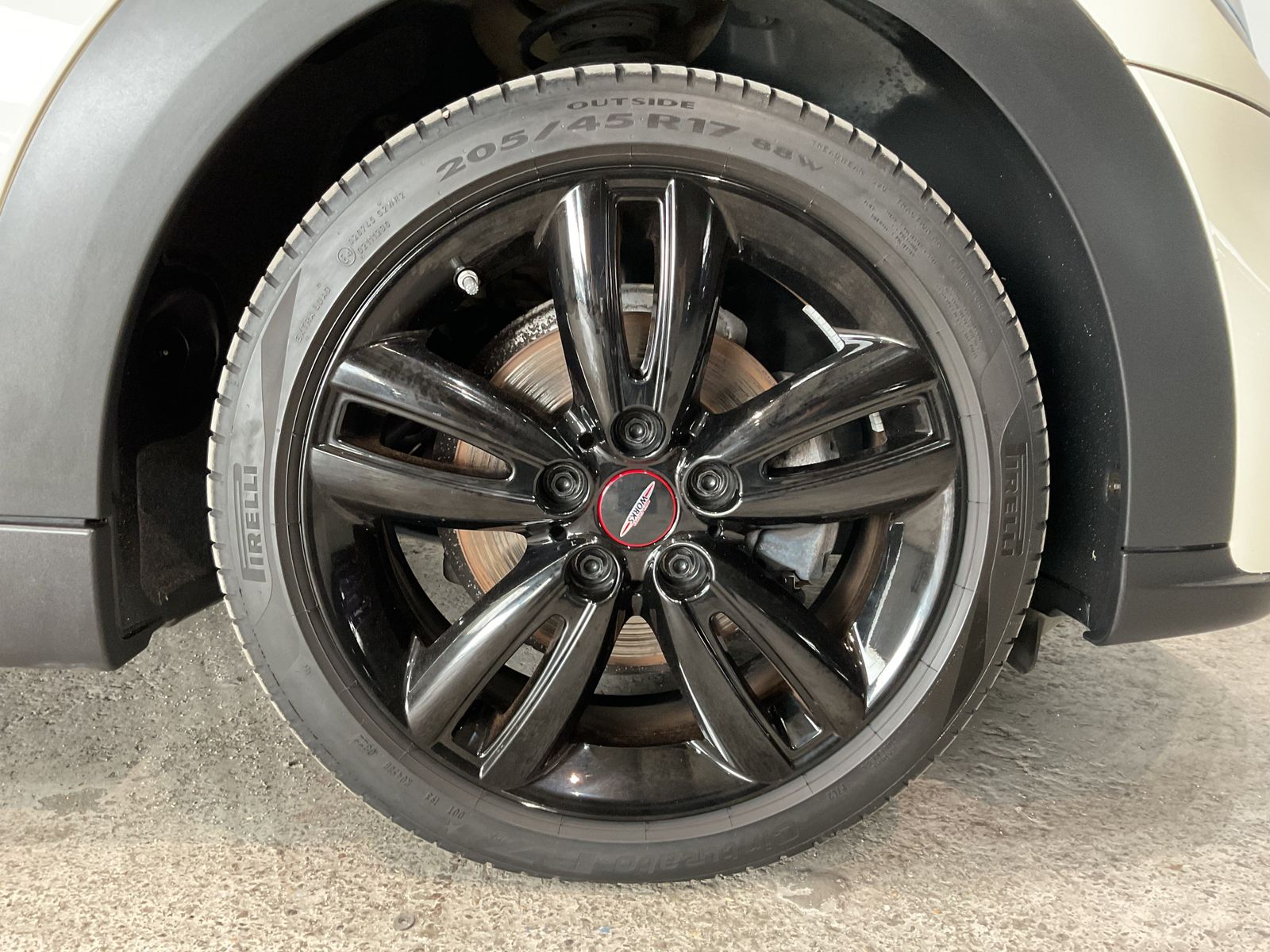 Fahrzeugabbildung MINI Cooper JCW Trim Autom. LED Navi Tempomat Klimaau