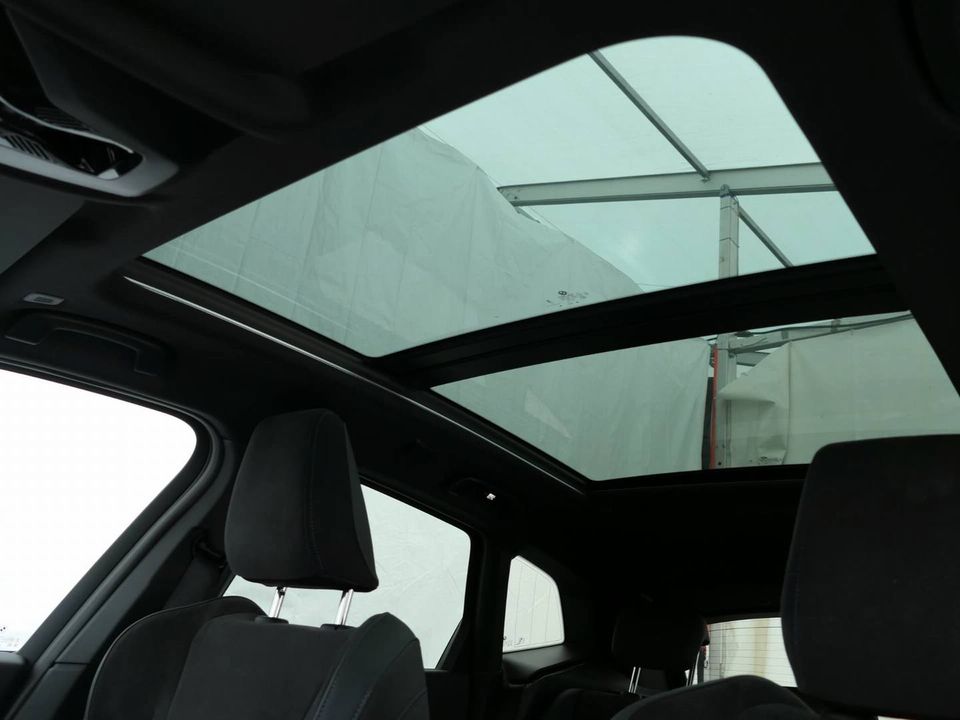BMW 223 Active Tourer - Bild 9