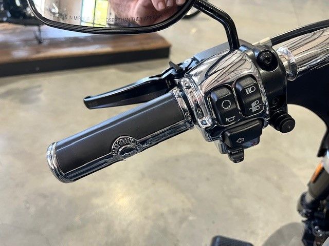 Fahrzeugabbildung Harley-Davidson FLSB Sport Glide 107 cui Jekill&Hyde