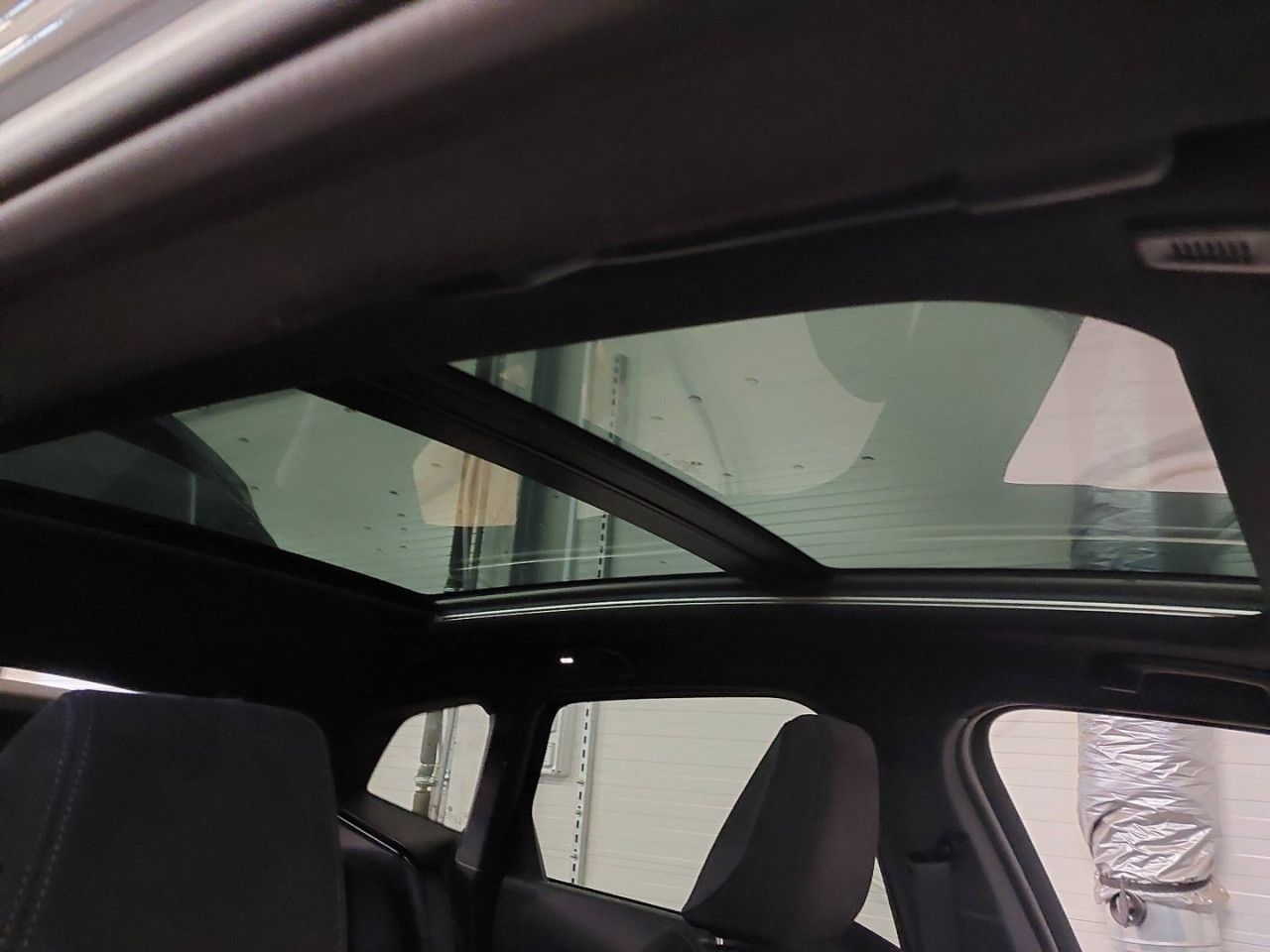 BMW 223 Active Tourer - Bild 10