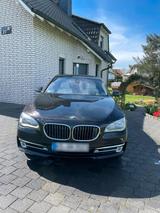 BMW 750d xDrive Limousine  Kraftvoller Lu... - gebrauchte BMW 750 aus dem Jahr 2015