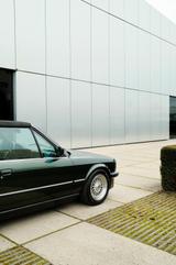 BMW 320i Cabriolet 1.Serie, Erstlack, malachitgrün! - BMW Oldtimer mit Benzin-Antrieb: Cabrio