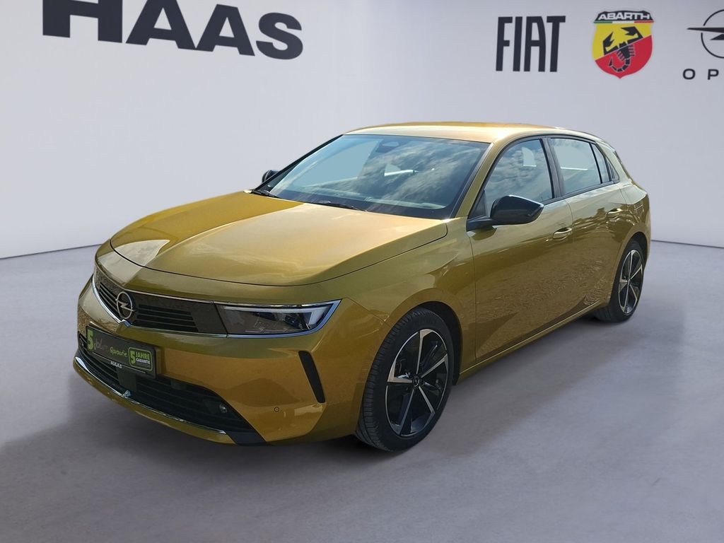 Opel Astra — hlavná fotografia