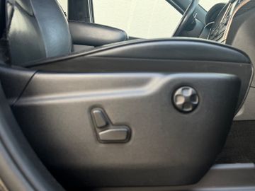Jeep Grand Cherokee - 12