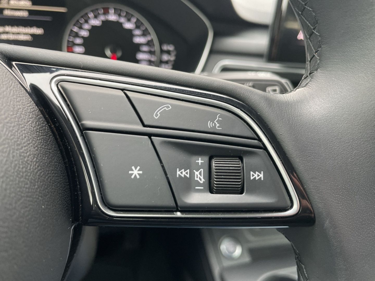 A4 Avant 40 2.0 TFSI S tronic AHK/Kamera/App-Con