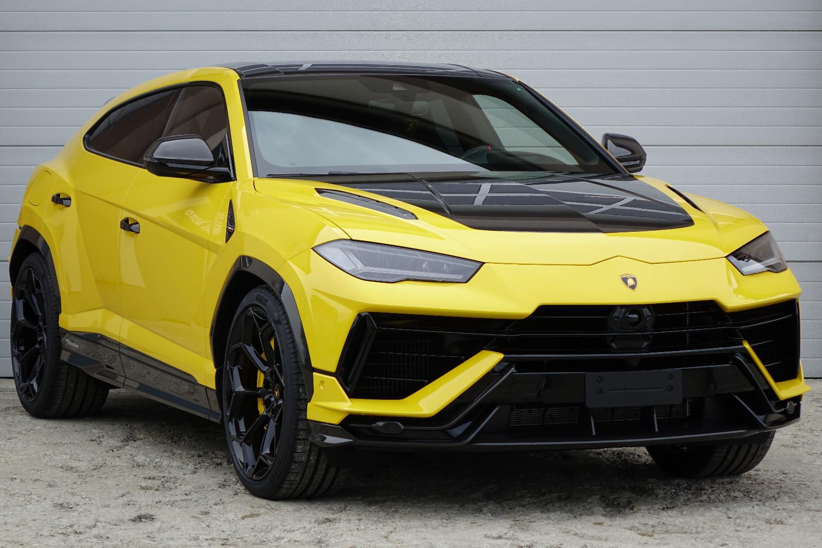 Lamborghini Urus 4.0V8*PERFOMANTE*CARBON*AKRAPOVIC*B&O*MY25*