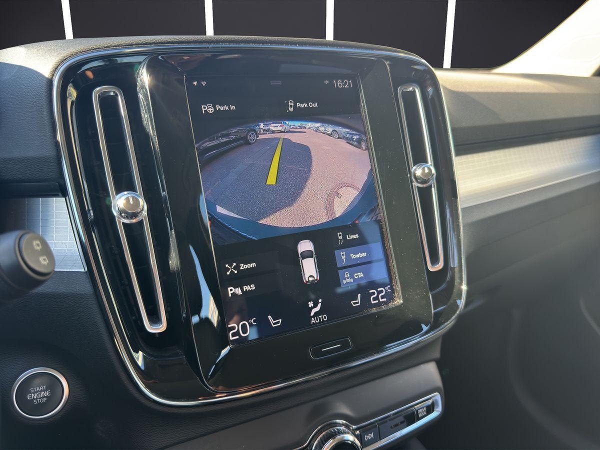 Volvo XC40 Momentum 2WD LEDER KAMERA LED SITZH MEMORY