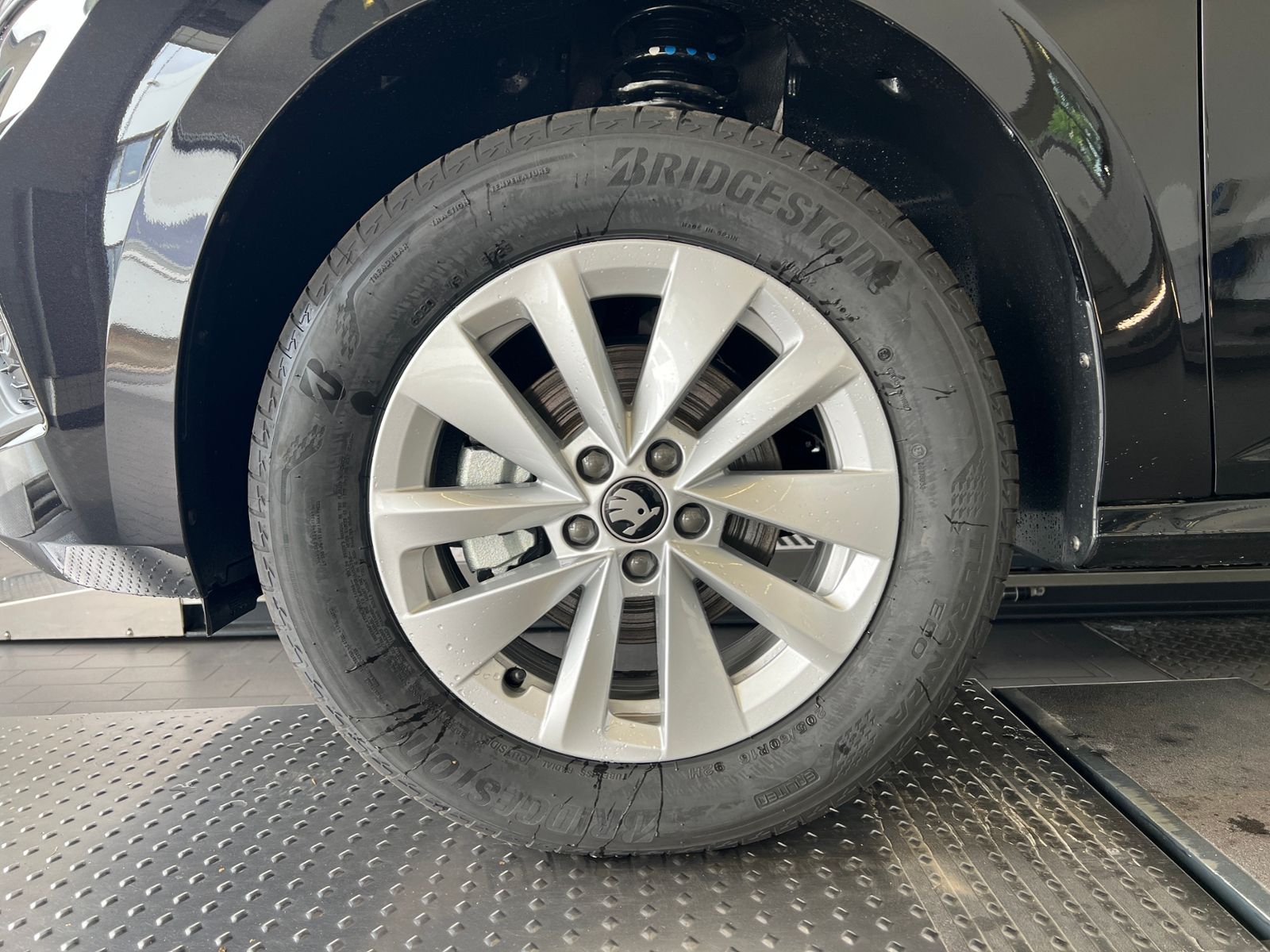 Fahrzeugabbildung SKODA Kamiq Selection 1.0 TSI DSG *ACC, LED, Kamera, S