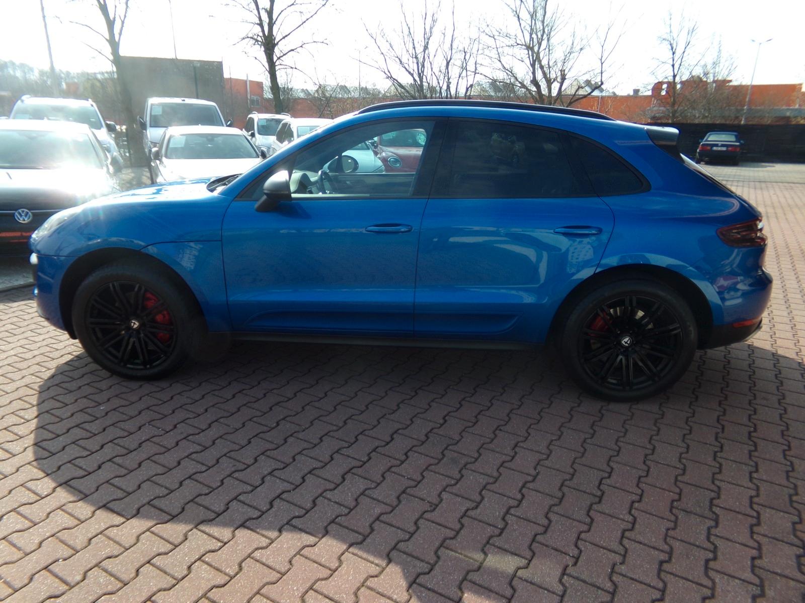 Porsche Macan Turbo Panoramadach Sitzlüftung