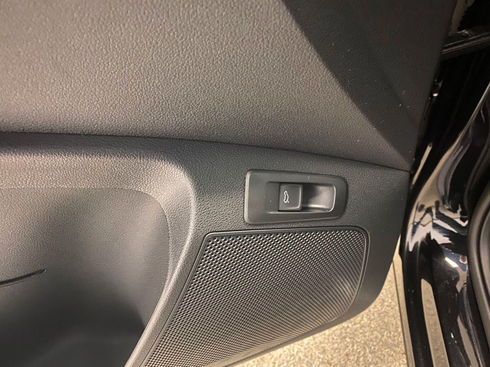Fahrzeugabbildung SKODA Karoq 1.5 TSI DSG+Garantie 2030 oder 100tKM+NAVI