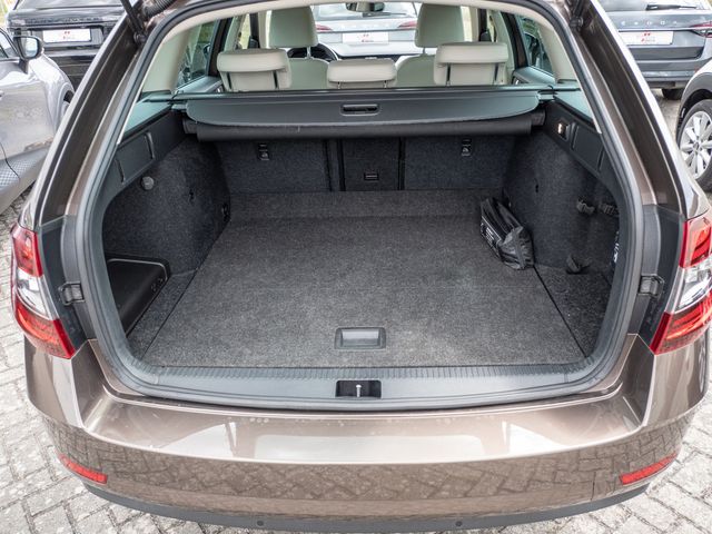 Octavia Combi 1.8 TSI Style PDC SHZ NAVI LED