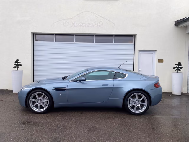 Aston Martin V8 Vantage 4.3l. **  SCHALTER ** 57 TKM **