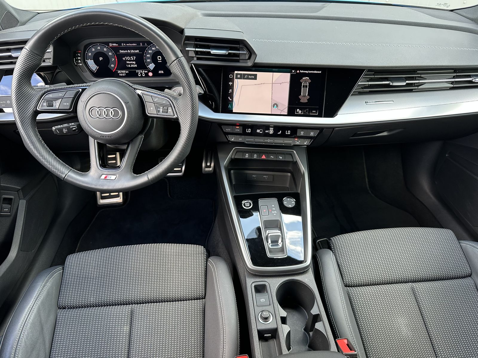 Fahrzeugabbildung Audi A3 SpB 35 TFSI S-Line Black NAV+LED+AHK+VCOCKPIT