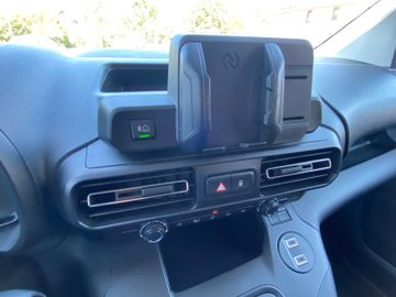 Bild 11 Opel COMBO 110PS BENZIN CARGO KLIMA SMARTPHONESTATION