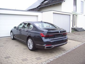 BMW 740 - 8