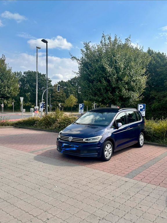 Image of Volkswagen Touran
