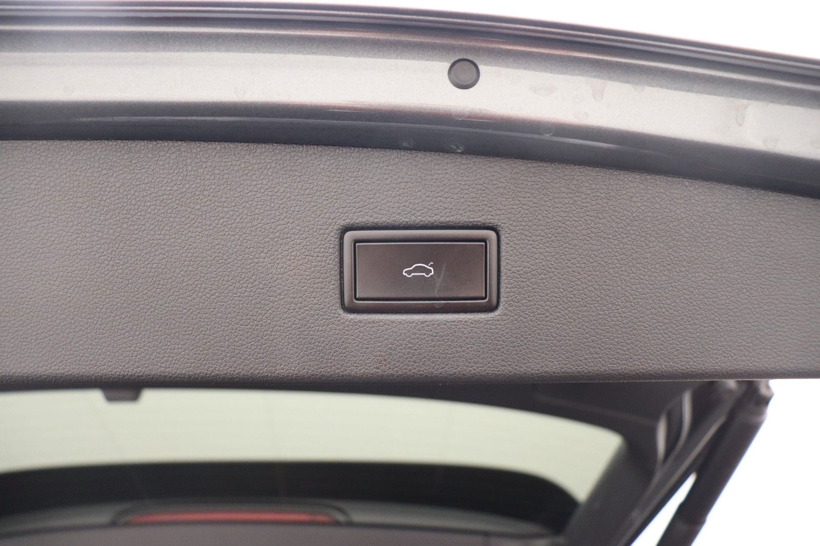 Fahrzeugabbildung Volkswagen Tiguan Highline 4M R-Line Black Style Head-upLED