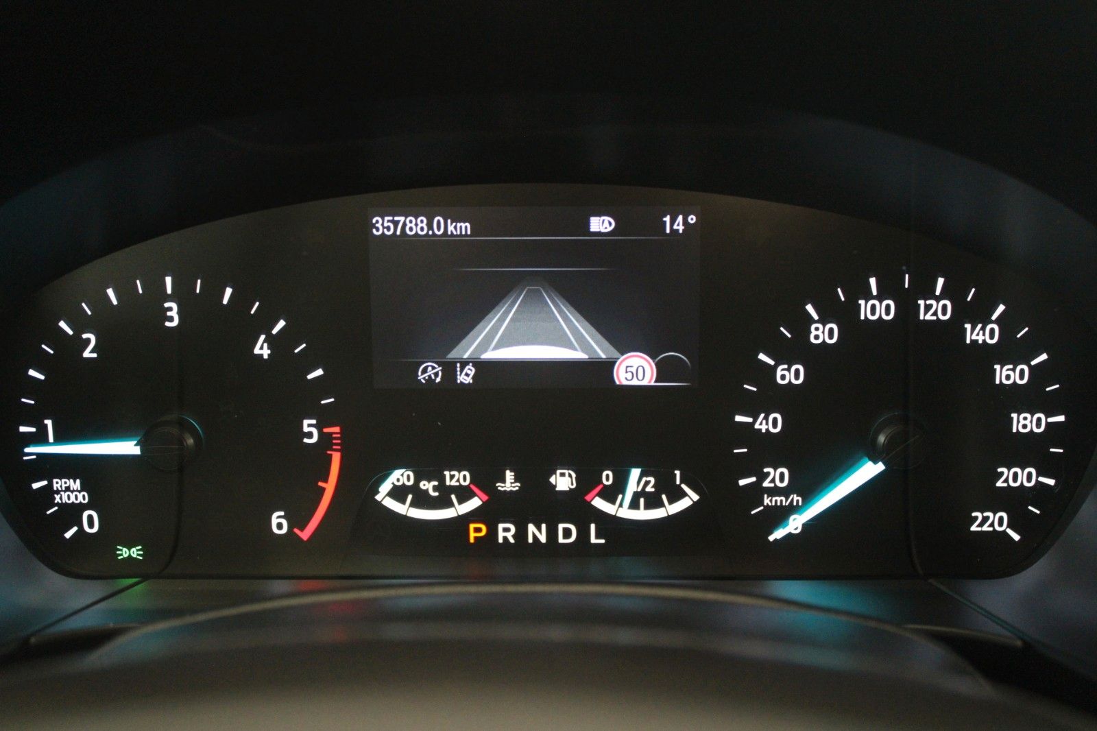 Fahrzeugabbildung Ford Kuga Titanium X Automatik LED Pano STDHZ WinterP