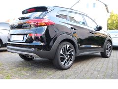 Fahrzeugabbildung Hyundai Tucson *Kamera!*Panoramaschiebedach!*SHZ!*Navi*