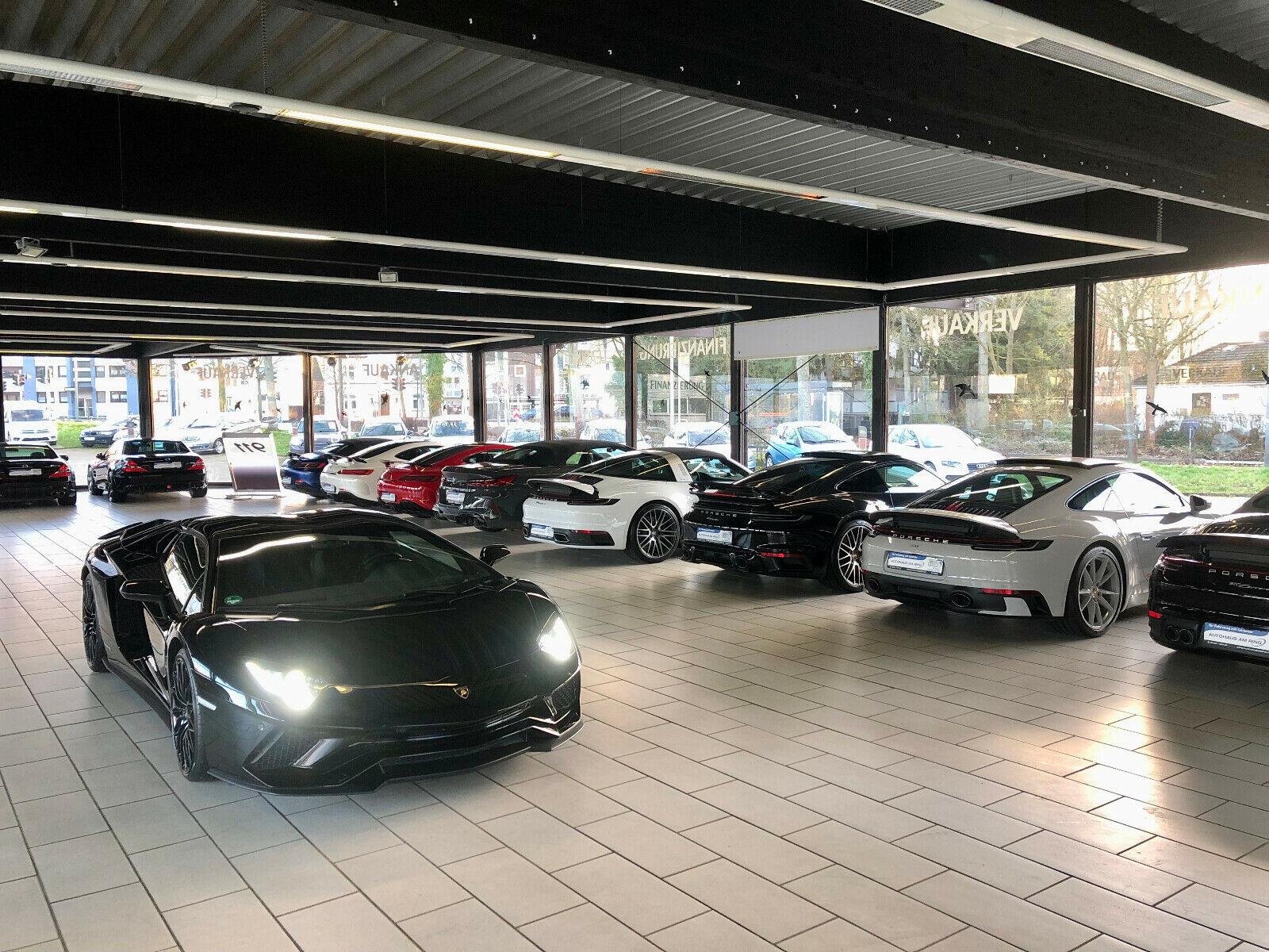 showroom-image-bottom