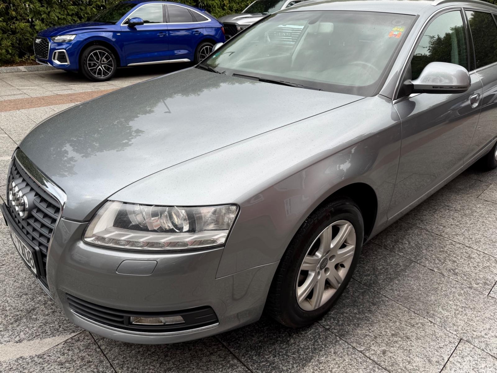 Audi A6 2010 — interior