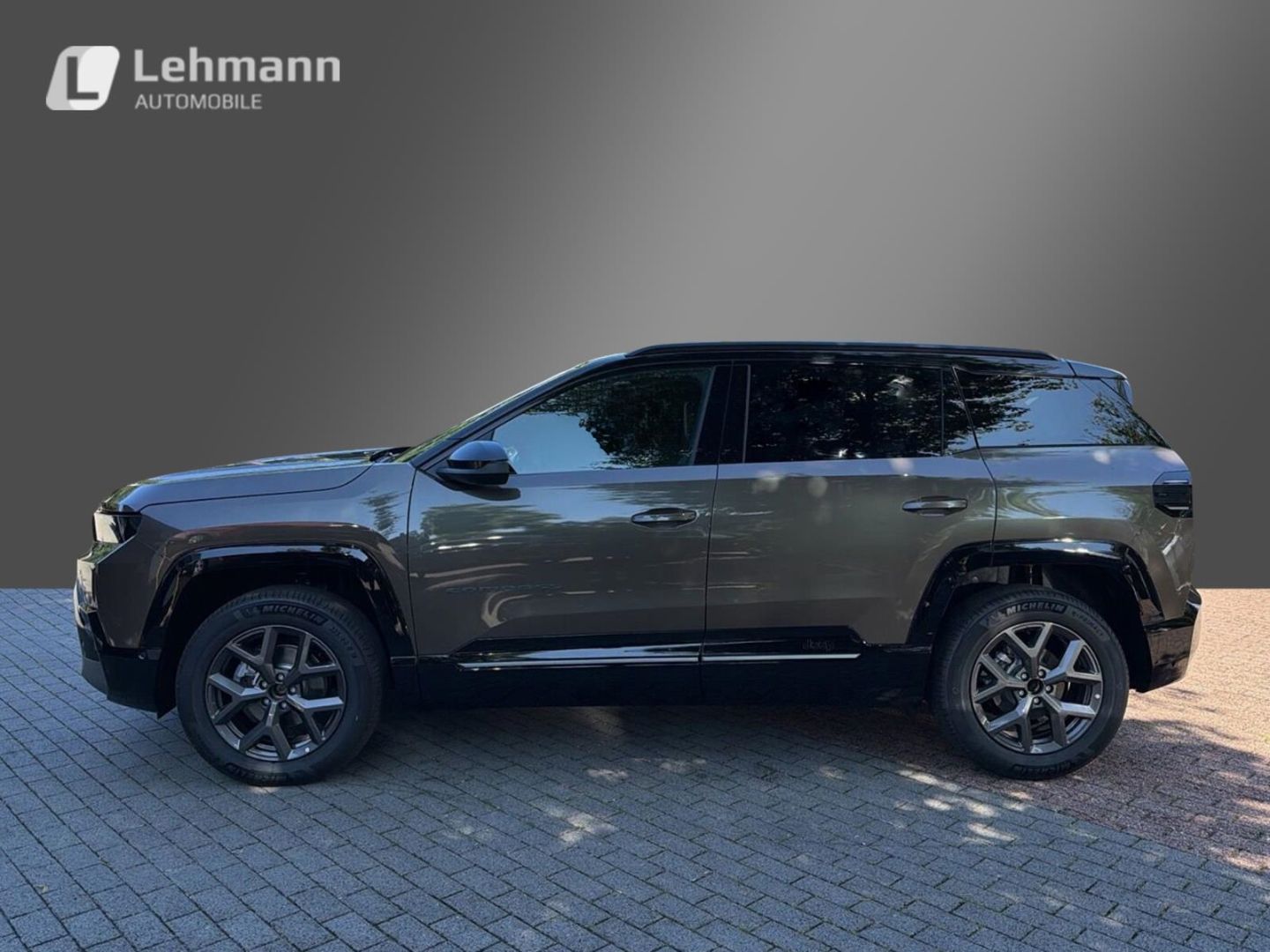 Fahrzeugabbildung Jeep Compass MY26 FIRST EDITION E-HYBRID PANO VOLL