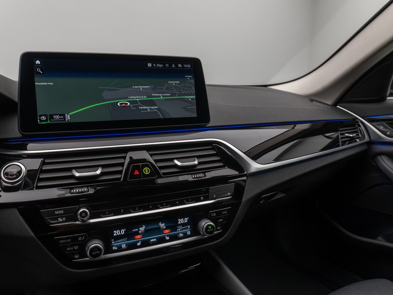 Fahrzeugabbildung BMW 520d Kamera Laser HUD DAB HiFi Stop&Go AHK Sport