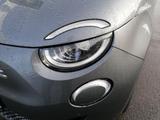 Fiat 500 e Icon PDC KeyLess el. Sitz LED KlimaA LM - Cars in Reutlingen: Kleinwagen