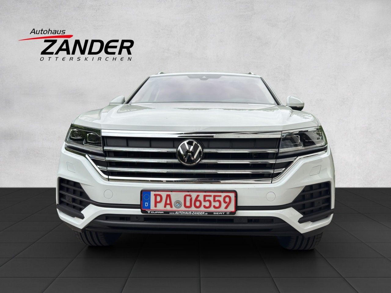Fahrzeugabbildung Volkswagen Touareg 3.0 TDI Leder Navi 4Motion ACC uvm