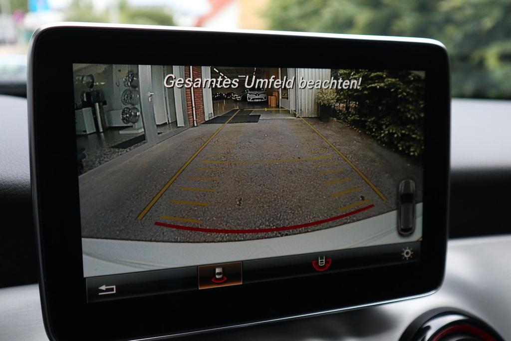 Mercedes-Benz CLA 45 AMG Shooting Brake