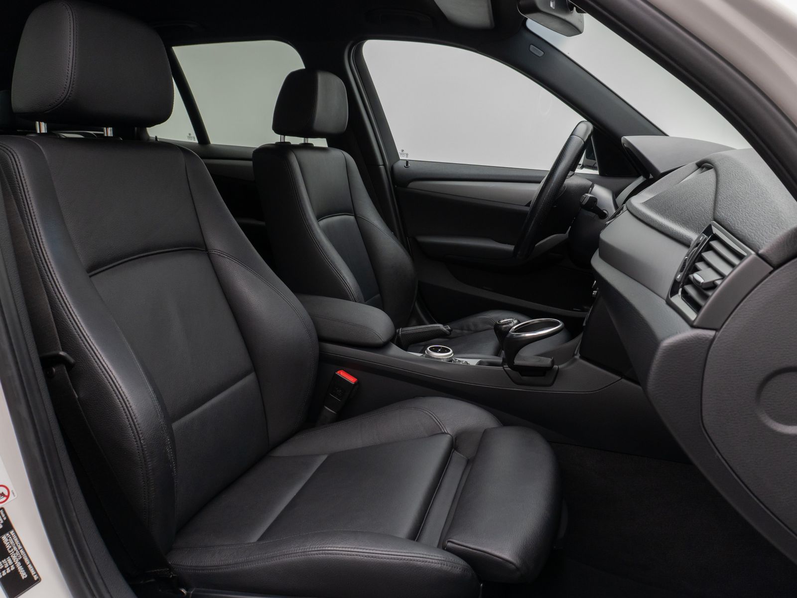 Fahrzeugabbildung BMW X1 sD18i M Sport Navi SitzhzgPDC Xenon AHK 8fach