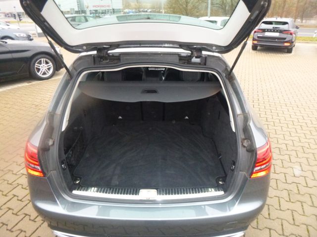 Fahrzeugabbildung Mercedes-Benz C 220d T-Modell Avantgarde>AUT/MATRIX/ACC/NAV<