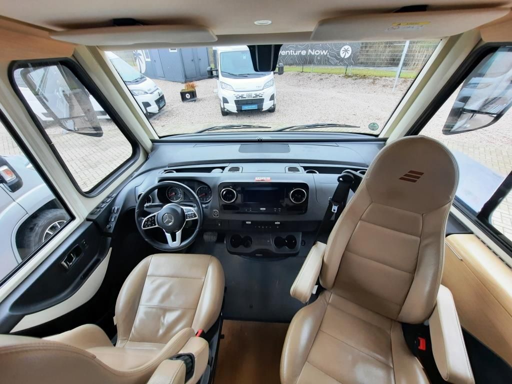Fahrzeugabbildung HYMER / ERIBA / HYMERCAR B-Klasse 680 Lithium/Solar/Gastank/1.Hand