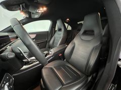 MERCEDES-BENZ CLA 35 AMG / PERFORMANCE / NUR 53.tKM / 4x4 / MERCEDES-BENZ CLA 35 AMG / PERFORMANCE / NUR 53.tKM / 4x4 /