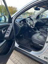 Hyundai ix35 Style 2WD,PANO,AUTOMATIK,VOLL,Preis nach VB - Hyundai ix35: 2wd
