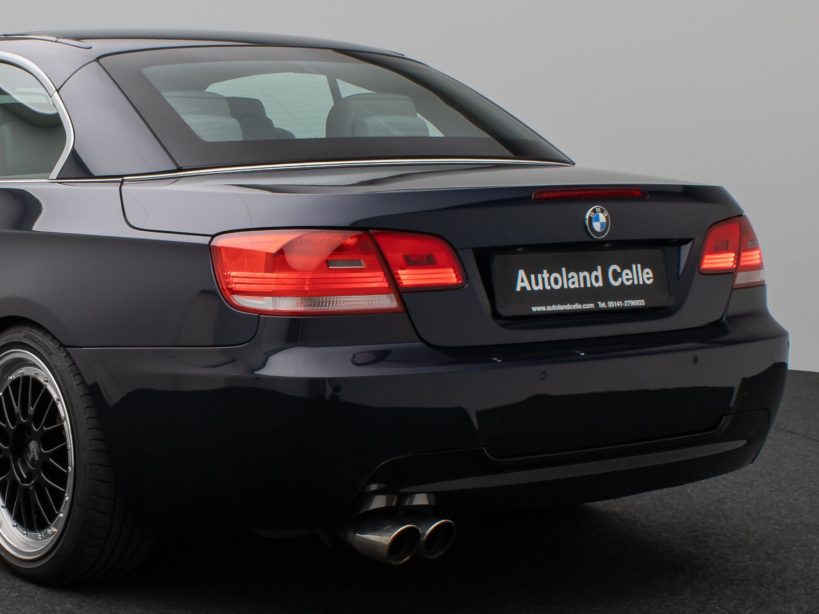 Fahrzeugabbildung BMW 320i Cabrio PDC Navi Sitzhzg Xenon 8fach Sport