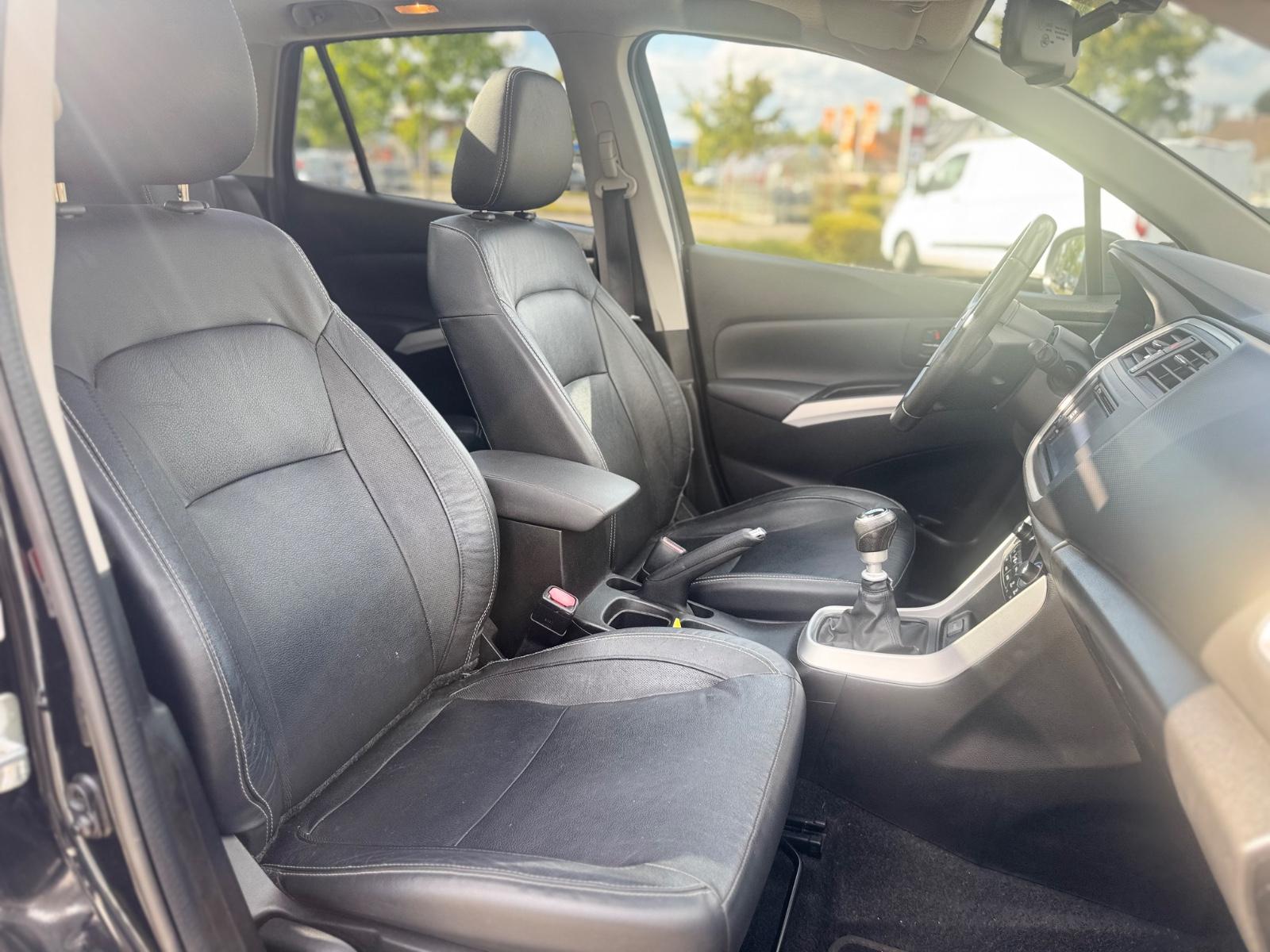 Suzuki SX4 S-Cross Comfort+* 1.Hand*Pano*AHK*Leder