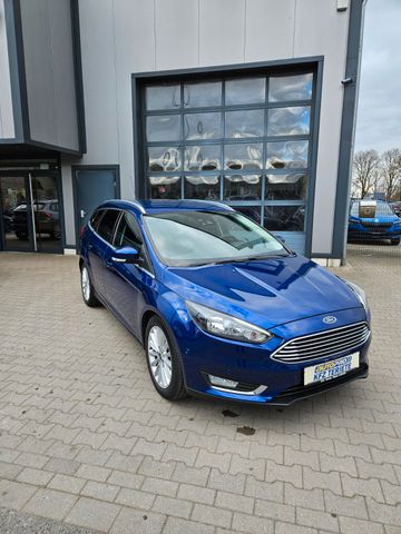 Ford Focus Turnier Titanium Navi Kamera SHZ