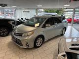 Toyota Sienna  3,5 V6  4WD- 8 Sitze - Toyota Sienna: Kleinbus