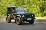 Land Rover Defender 90 V8 5.0L Works 70th Edition 1 of 150 - Land Rover Defender Edition mit Benzin-Antrieb