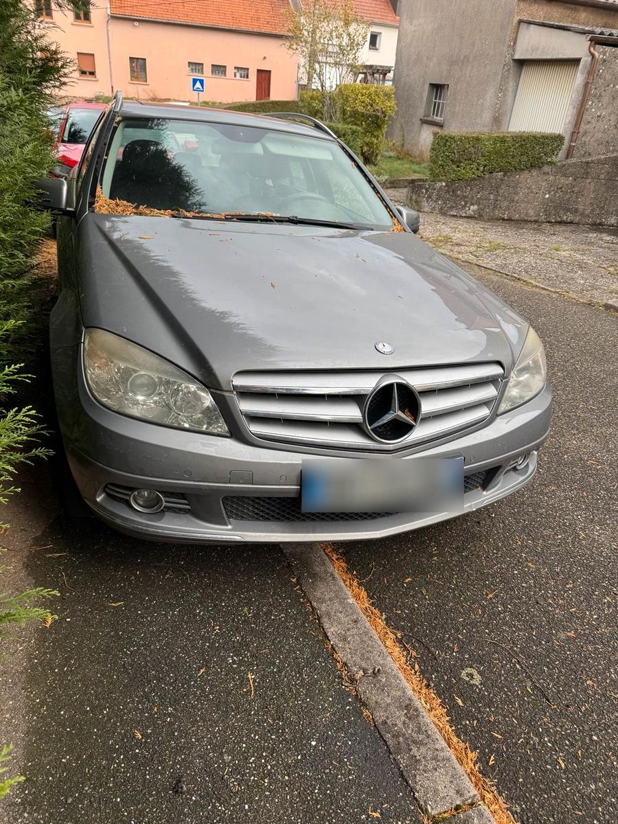 Mercedes-Benz C 220