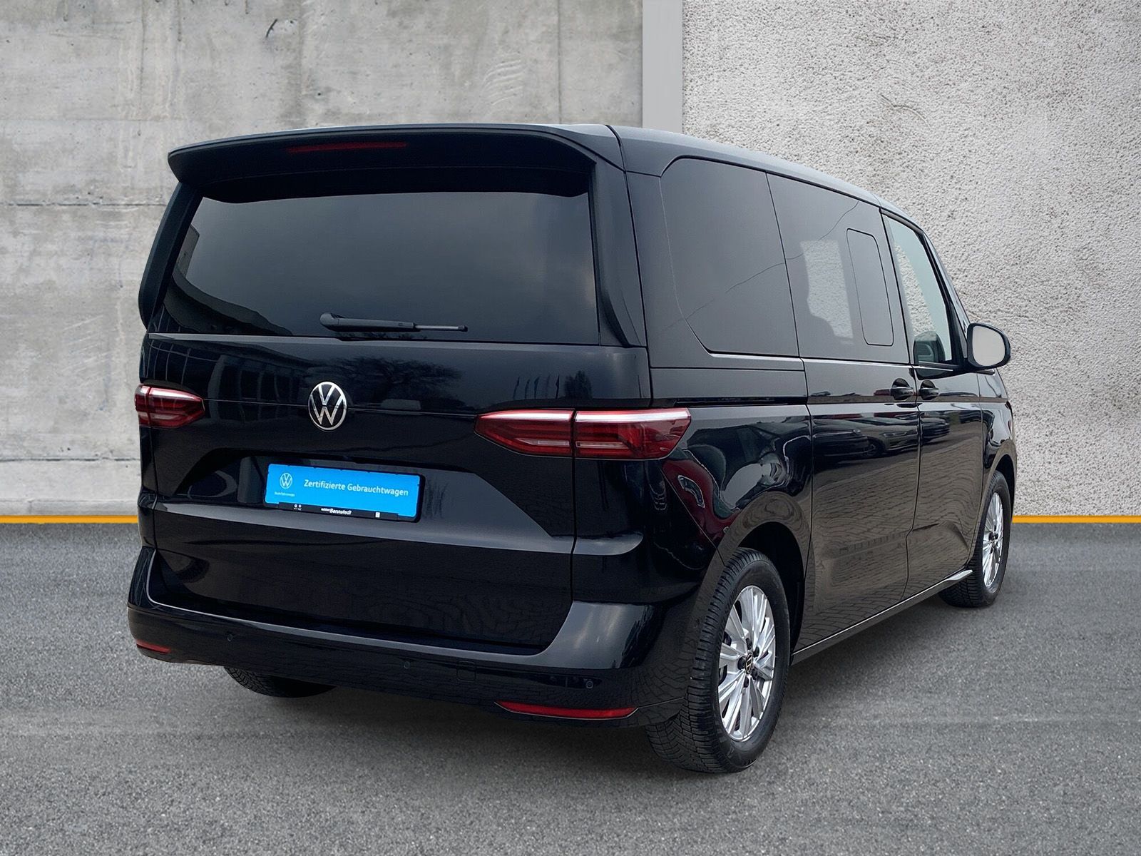 Fahrzeugabbildung Volkswagen T7 Multivan 2.0 TSI DSG 7-Sitzer MATRIX PANO KAM