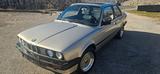 BMW 320i E30 - BMW 320 Coupé E30 320i mit Benzin-Antrieb