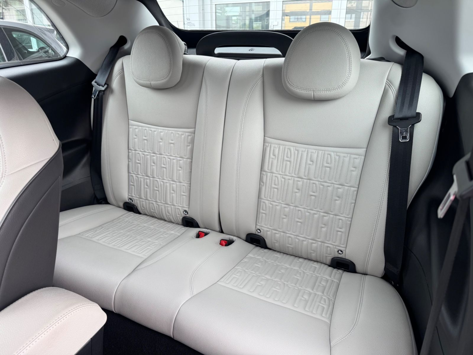 Fahrzeugabbildung Fiat 500 e La Prima/Leder/LED/R-Cam/ACC/Navi/SHZ