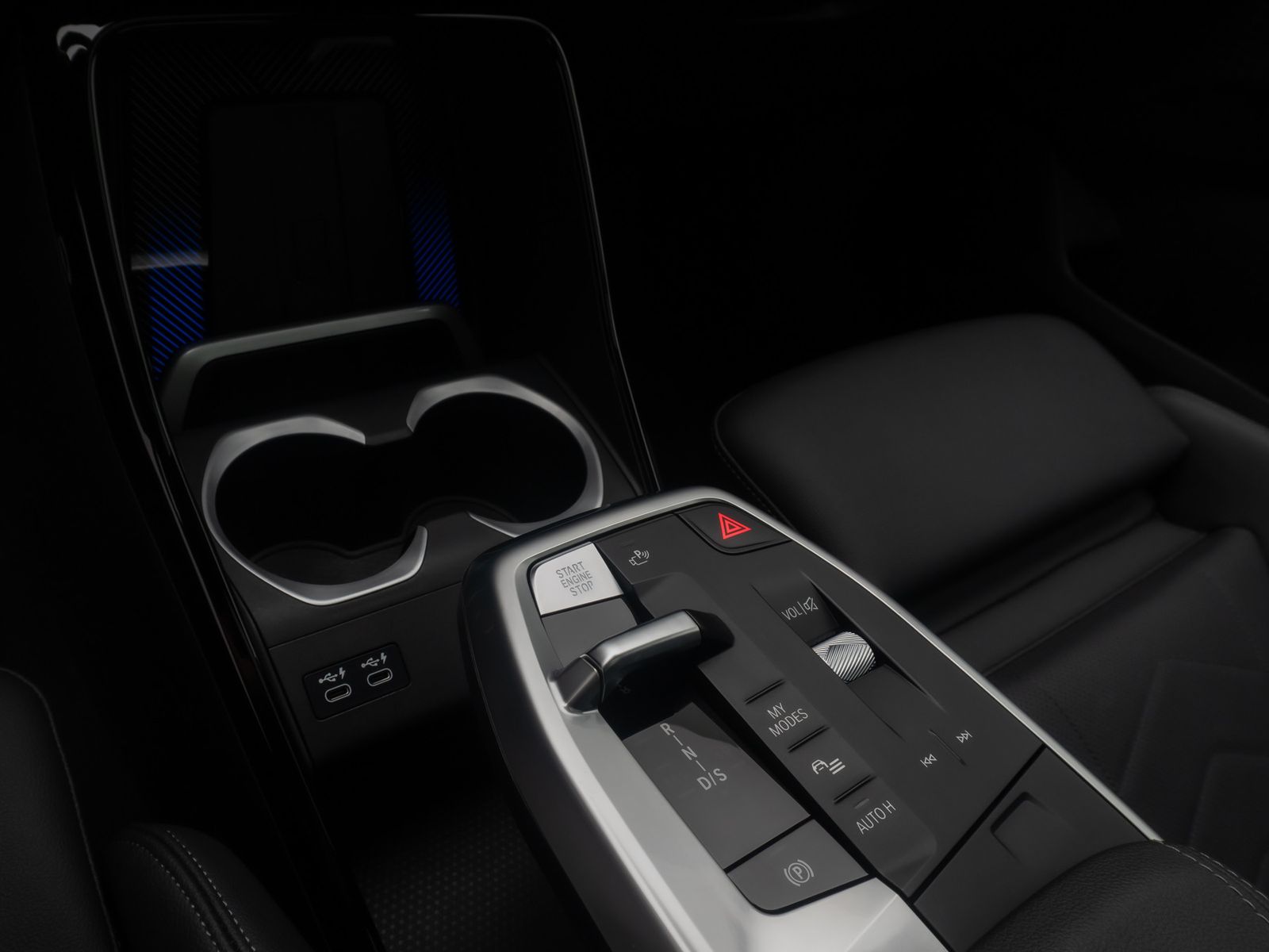 Fahrzeugabbildung BMW X1 sD18d M Sport Panorama Kamera DAB Komfort